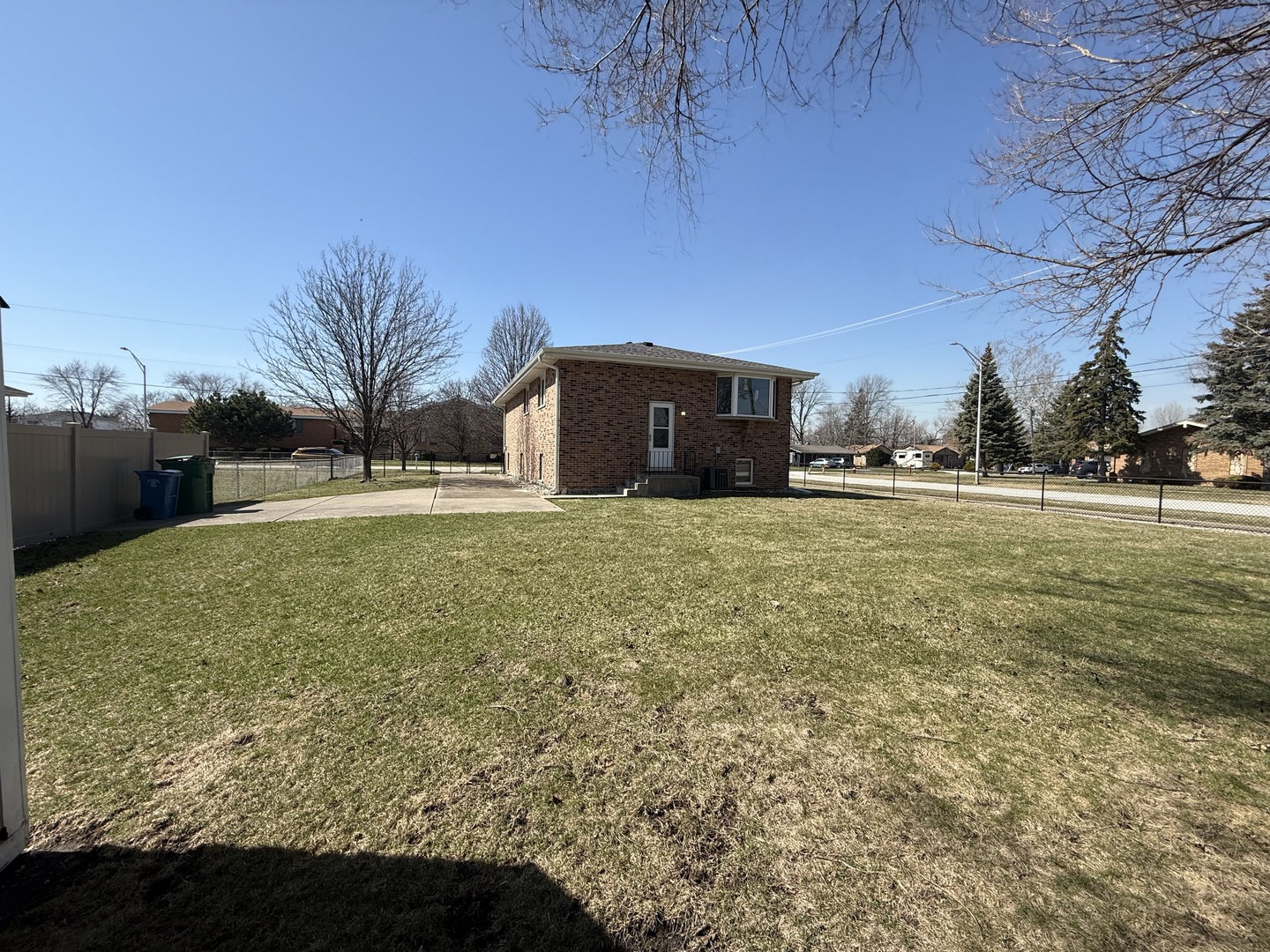 8301 Normandy Avenue, Burbank, IL 60459
