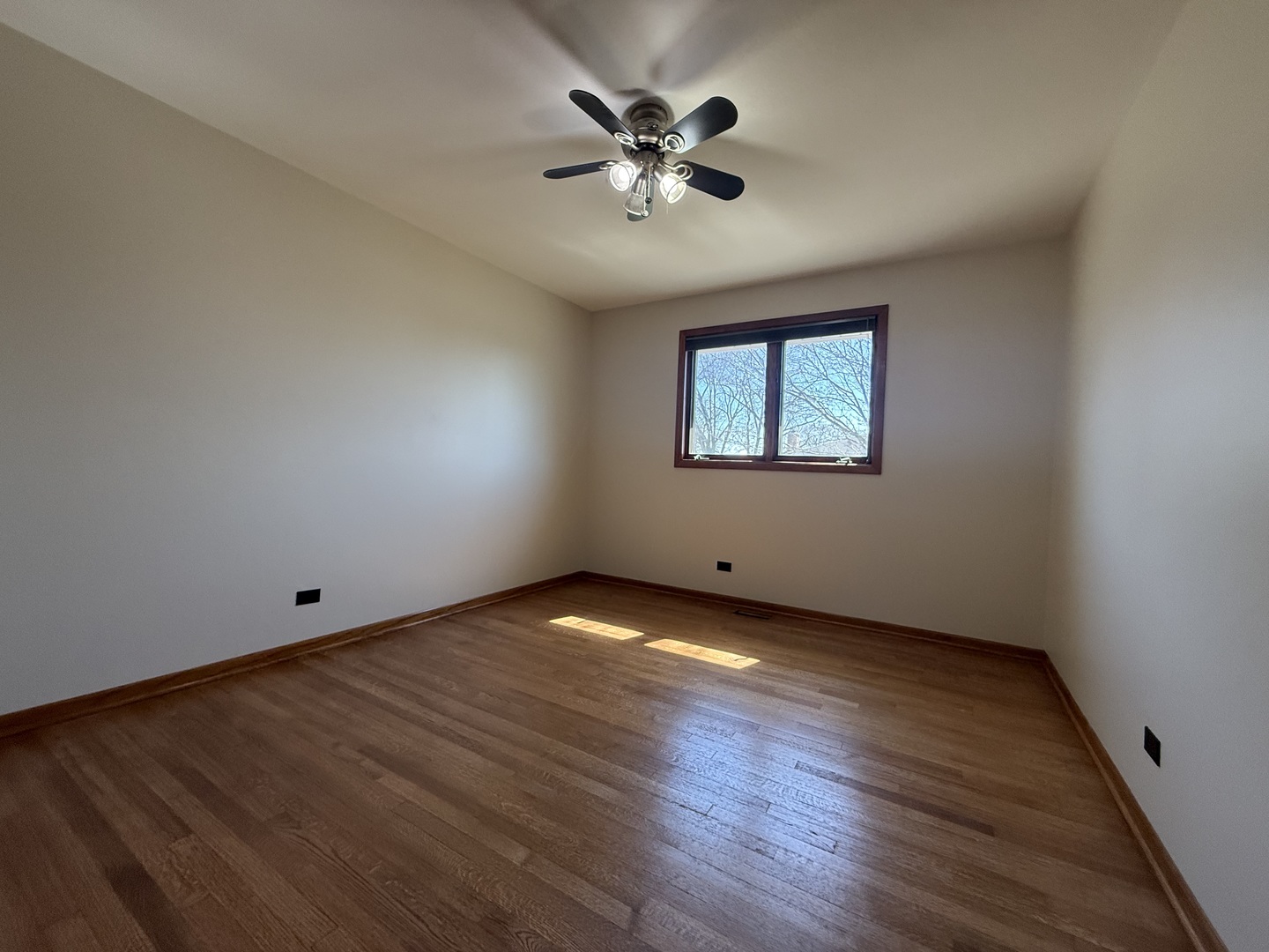 8301 Normandy Avenue, Burbank, IL 60459