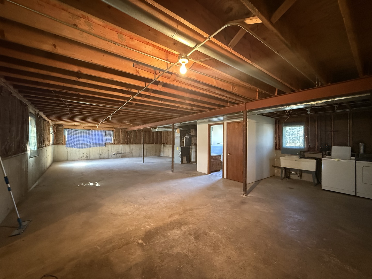 8301 Normandy Avenue, Burbank, IL 60459