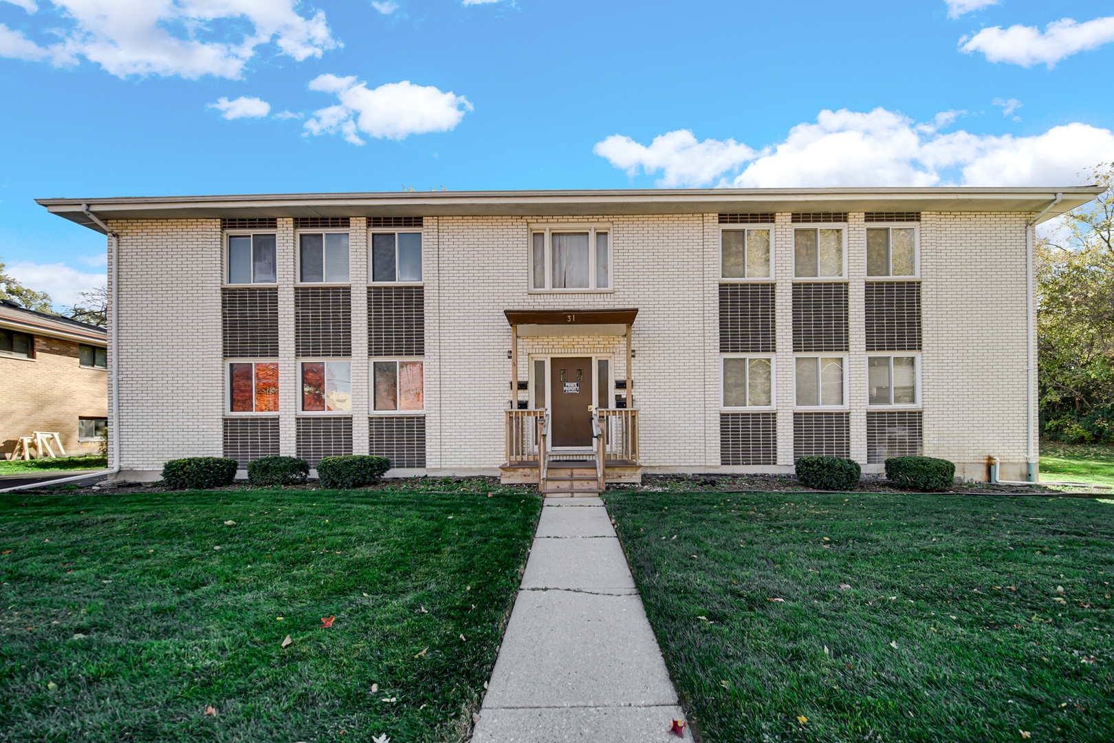 31 Wellington Avenue #2, Mundelein, IL 60060