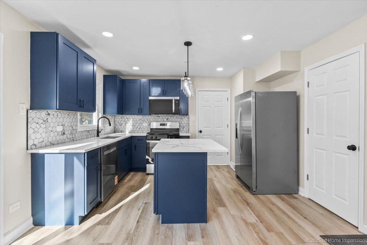 17740 Clyde Avenue, Lansing, IL 60438