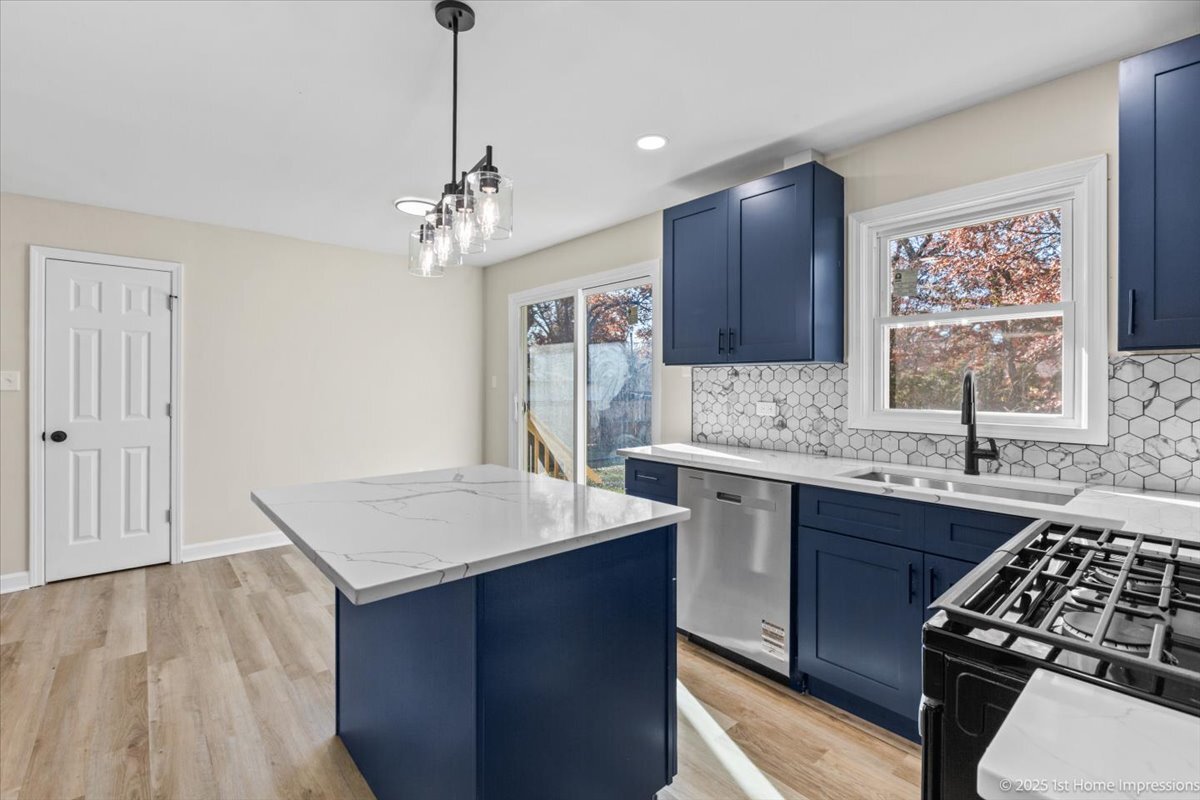 17740 Clyde Avenue, Lansing, IL 60438