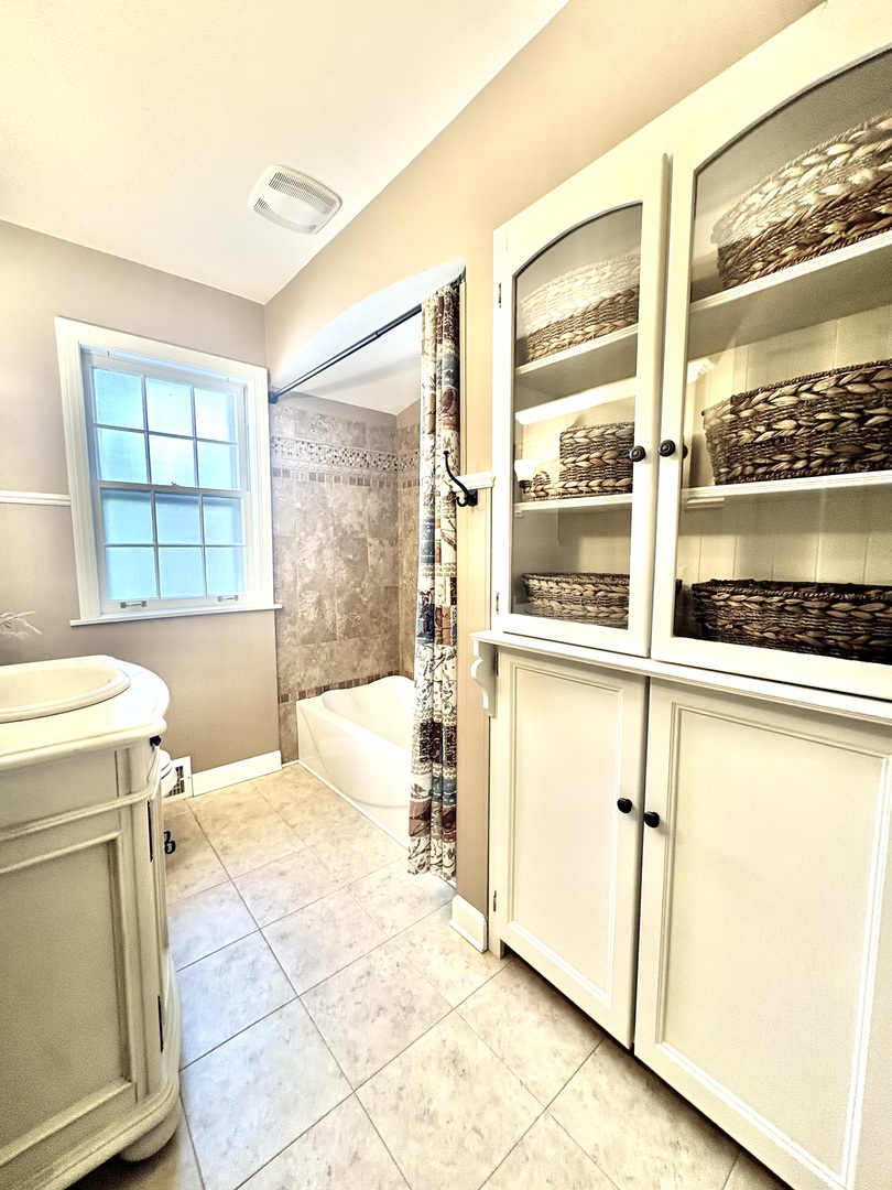 12115 S SPRING Drive, Palos Park, IL 60464