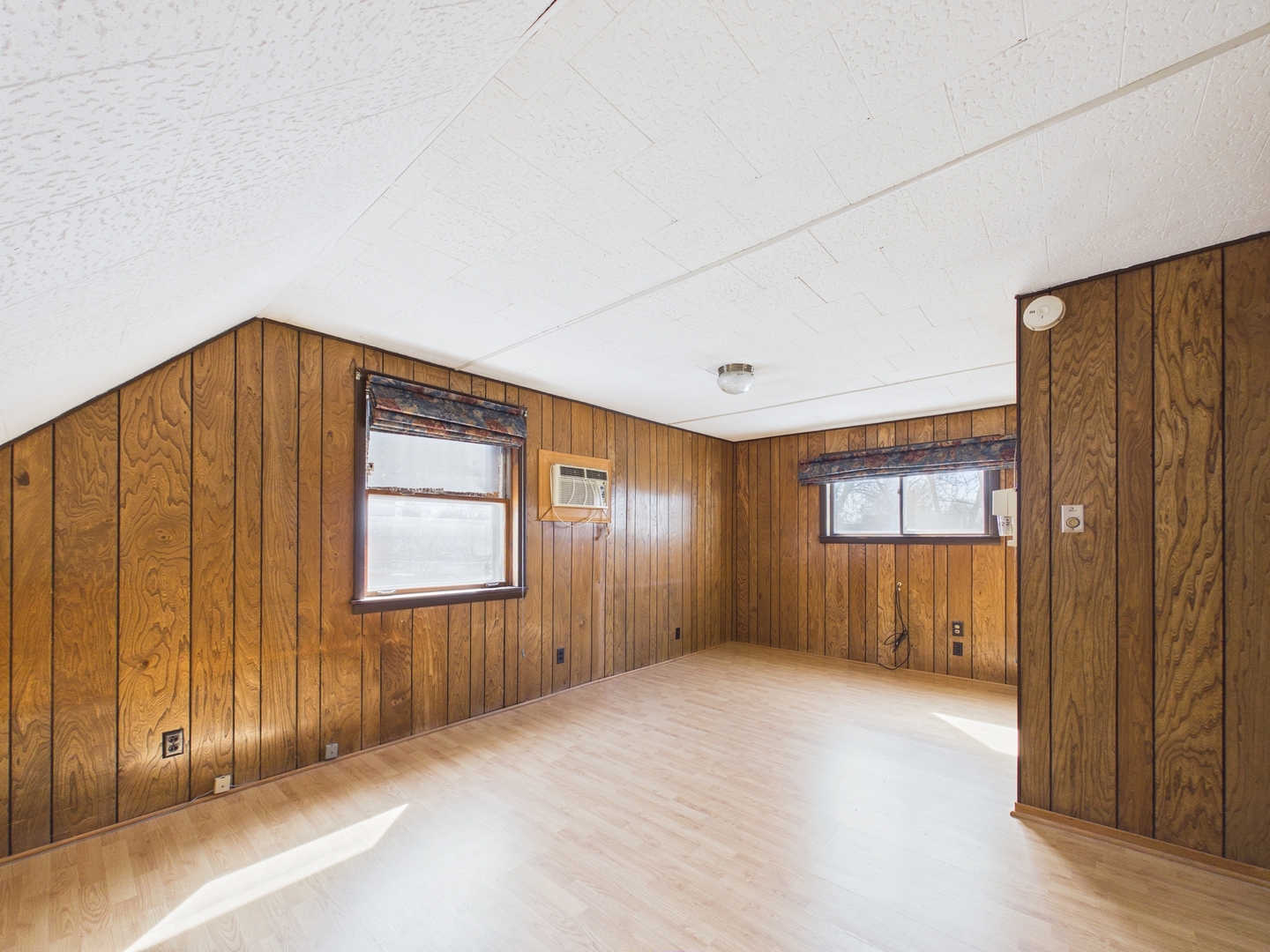 2522 Westbrook Drive, Franklin Park, IL 60131