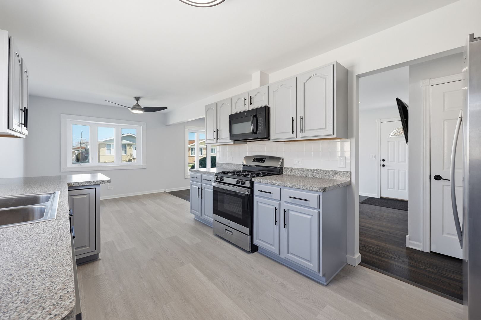 3820 Emerson Drive, Schiller Park, IL 60176