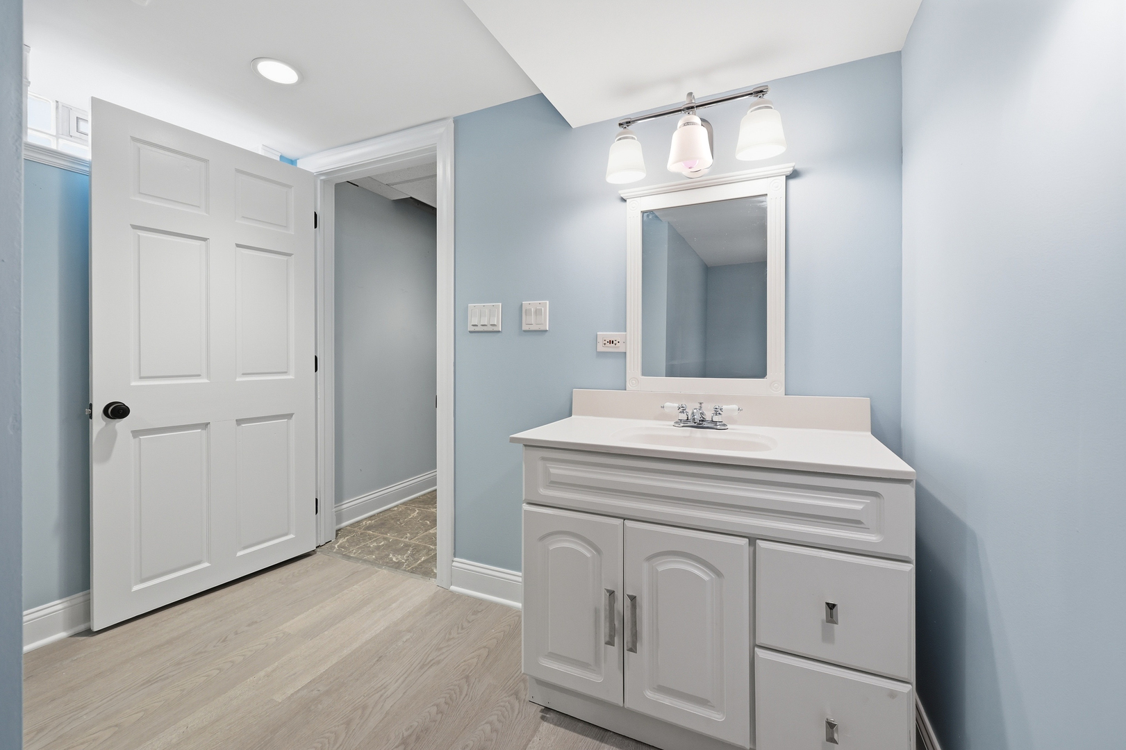 3820 Emerson Drive, Schiller Park, IL 60176