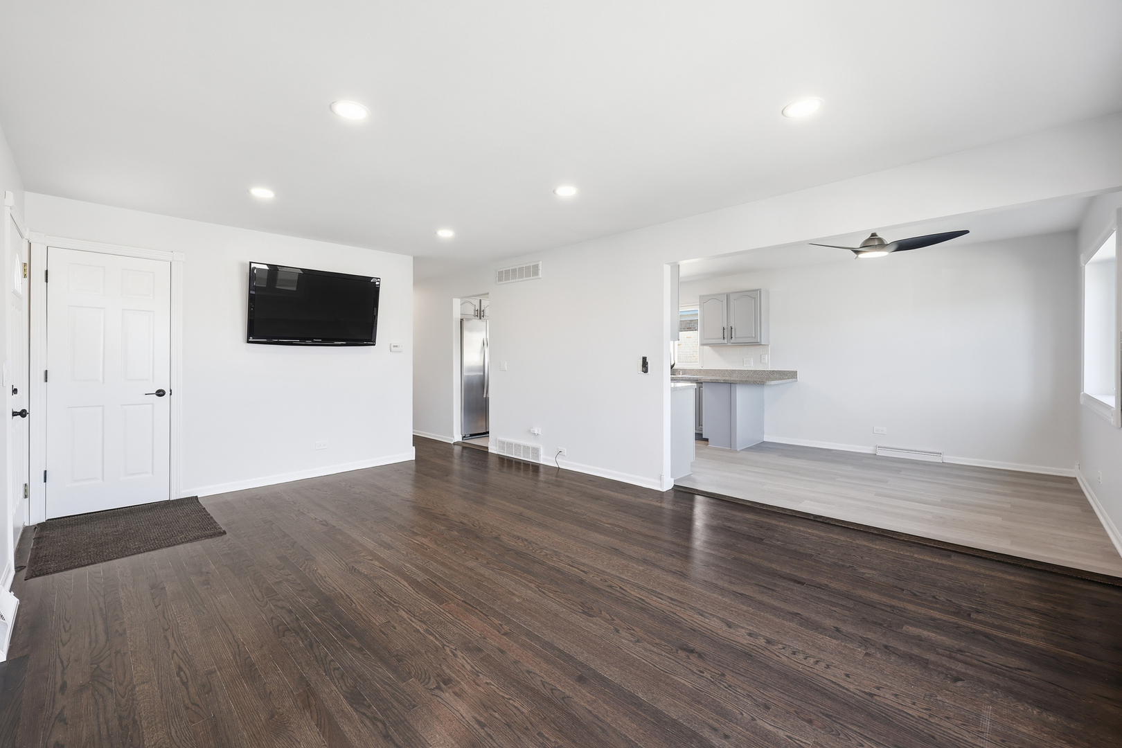 3820 Emerson Drive, Schiller Park, IL 60176