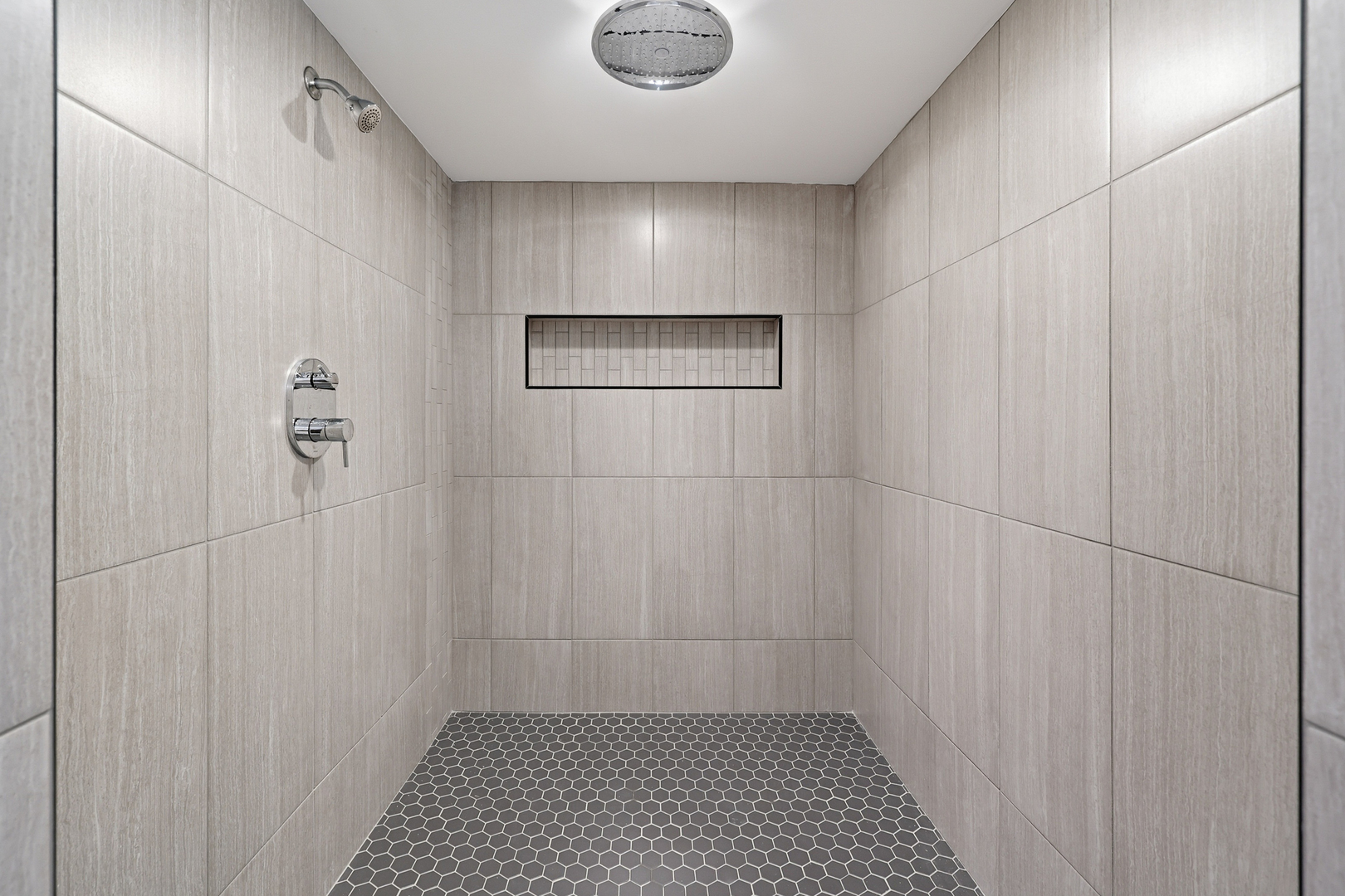 3820 Emerson Drive, Schiller Park, IL 60176