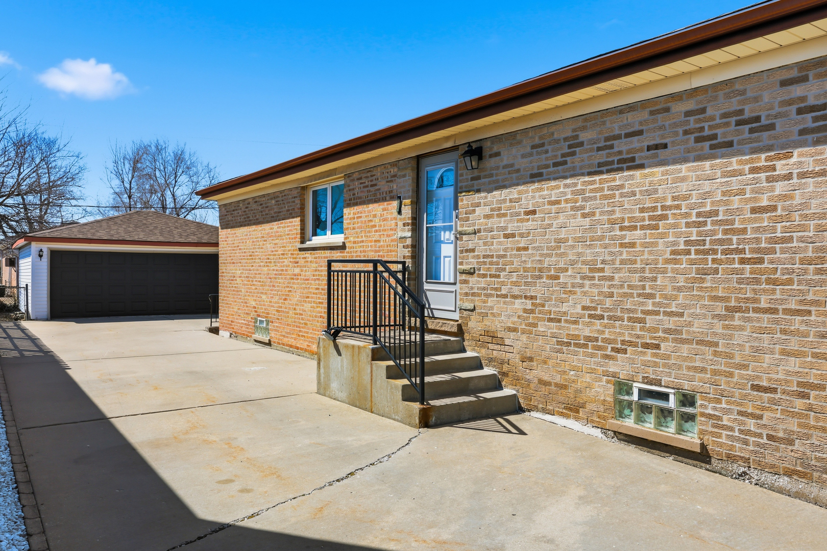 3820 Emerson Drive, Schiller Park, IL 60176