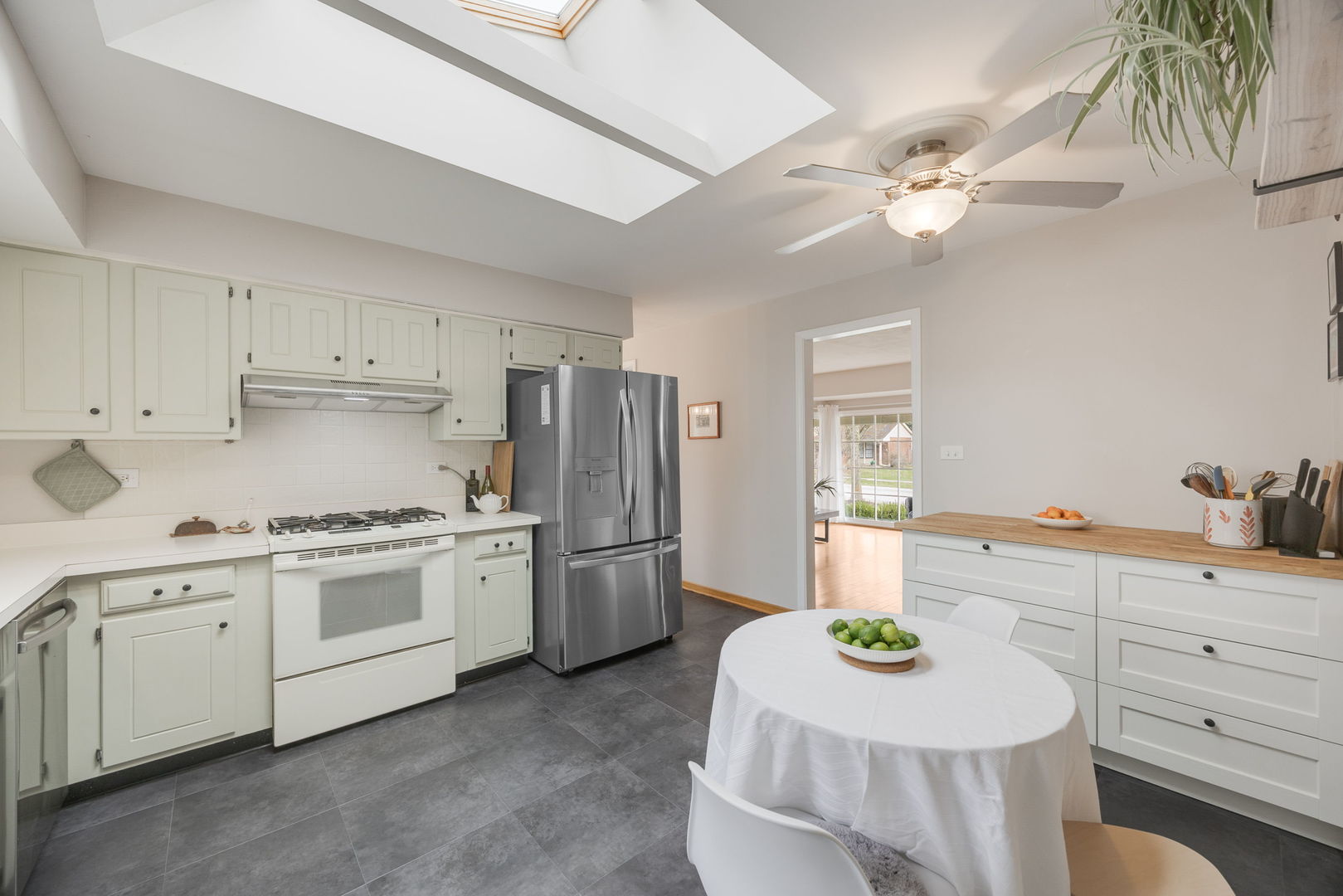 905 Kennebec Lane, Naperville, IL 60563