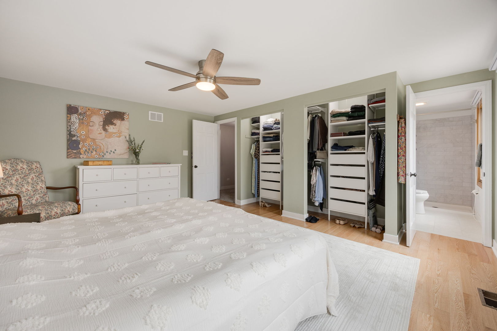 905 Kennebec Lane, Naperville, IL 60563