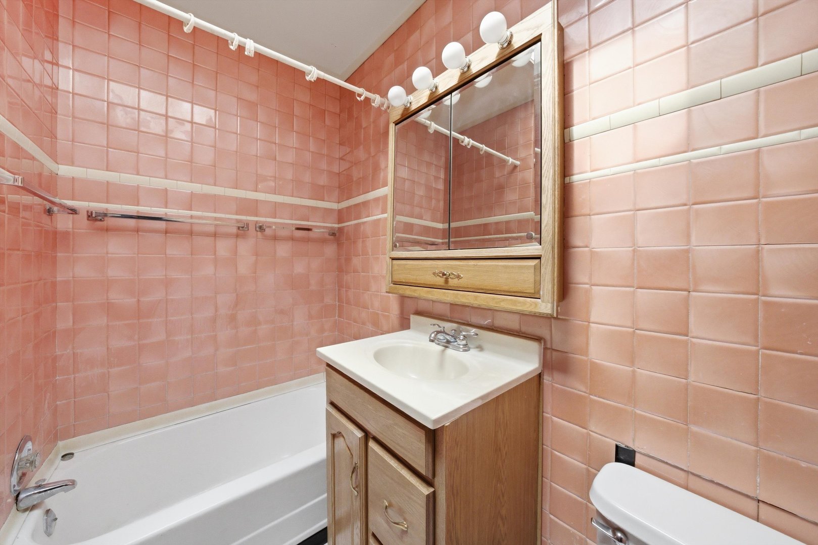 11223 S Forrestville Avenue, Chicago, IL 60628