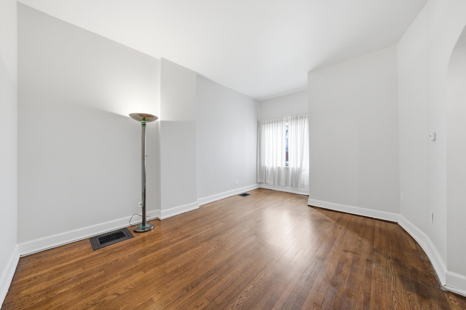 11223 S Forrestville Avenue, Chicago, IL 60628