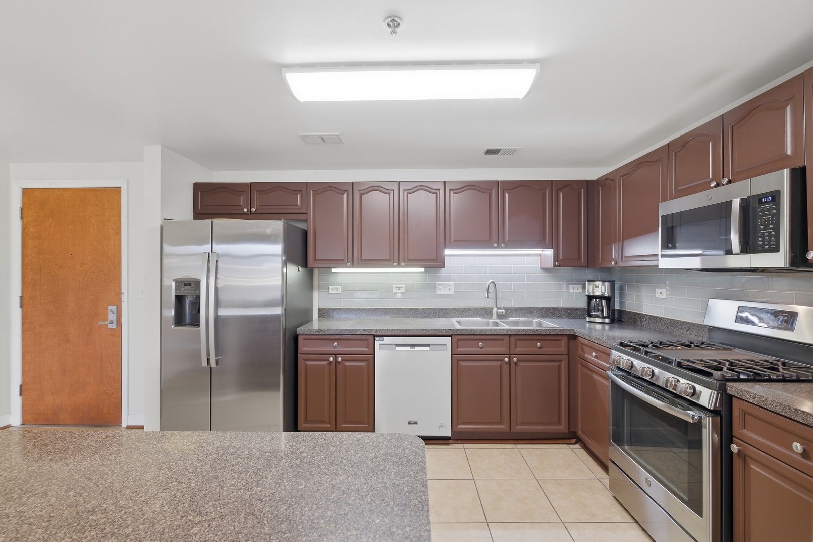 875 E 22nd Street #410, Lombard, IL 60148