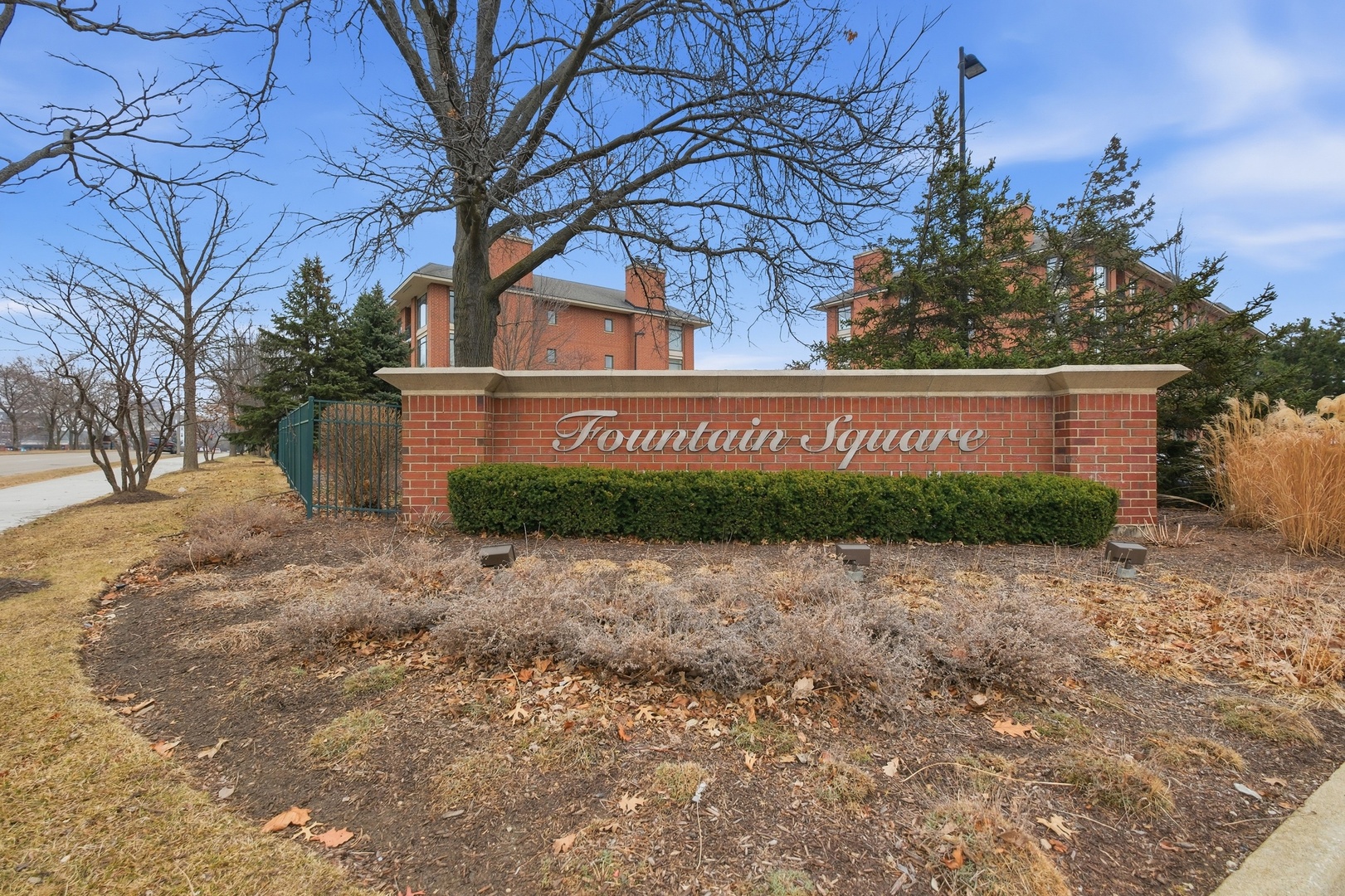 875 E 22nd Street #410, Lombard, IL 60148