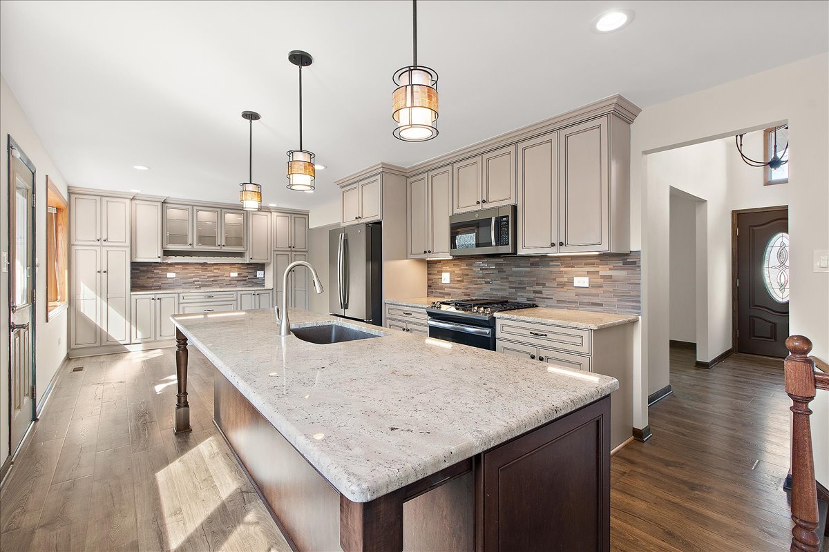 13608 Glen Eagle Court, Orland Park, IL 60462