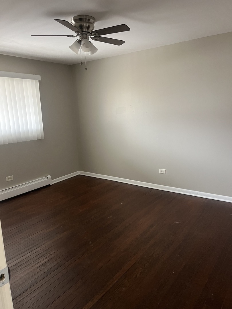 8817 S Roberts Road #11, Hickory Hills, IL 60457