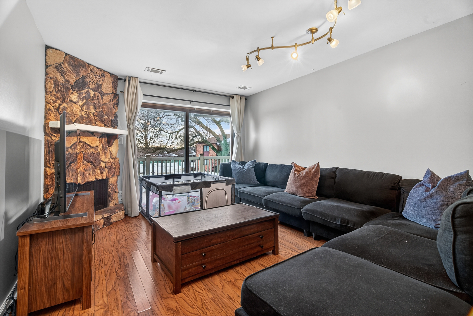 6755 180th Street #6, Tinley Park, IL 60477