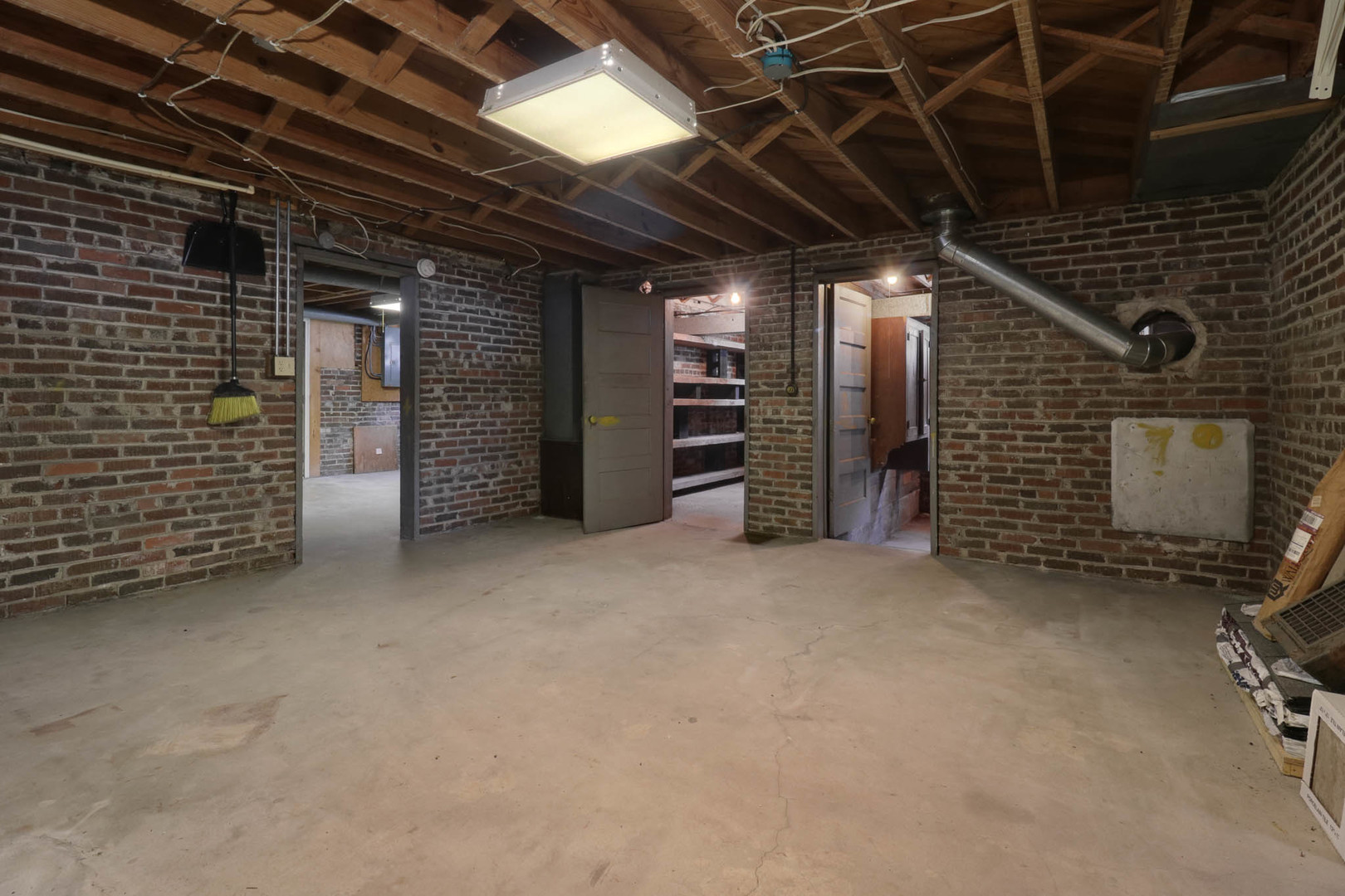 29679 Lagoon Road, Minier, IL 61759