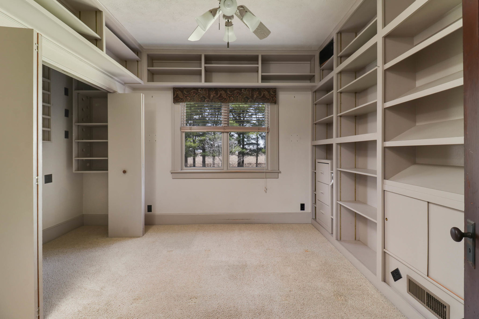 29679 Lagoon Road, Minier, IL 61759