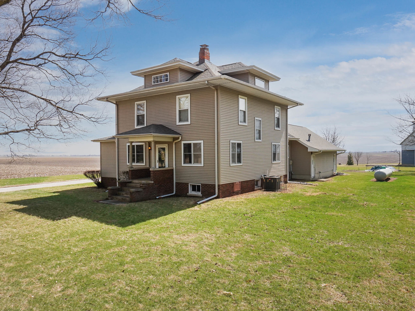 29679 Lagoon Road, Minier, IL 61759