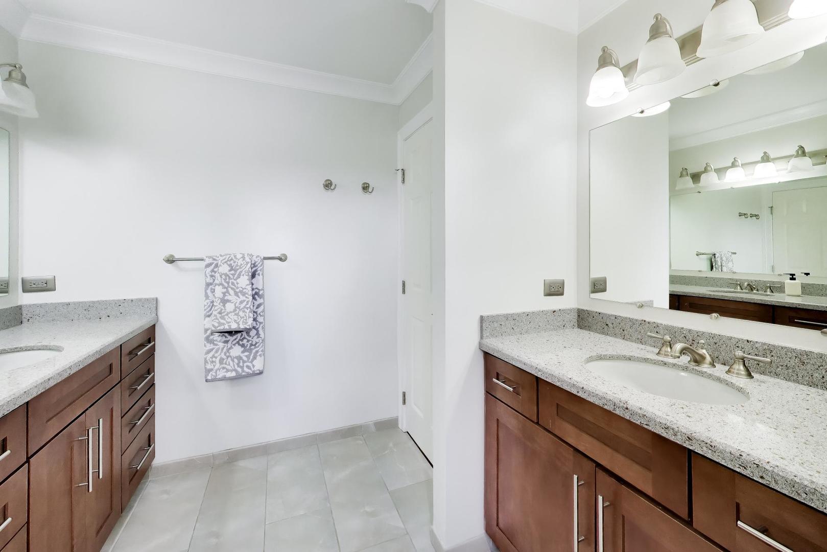 207 Lions Court, Lake Zurich, IL 60047