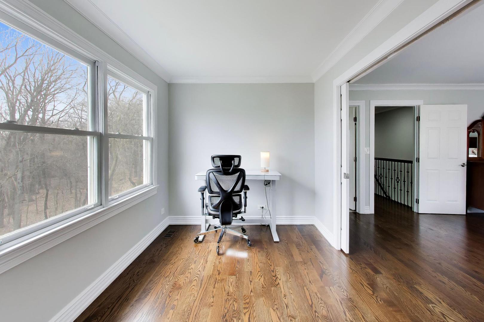 207 Lions Court, Lake Zurich, IL 60047