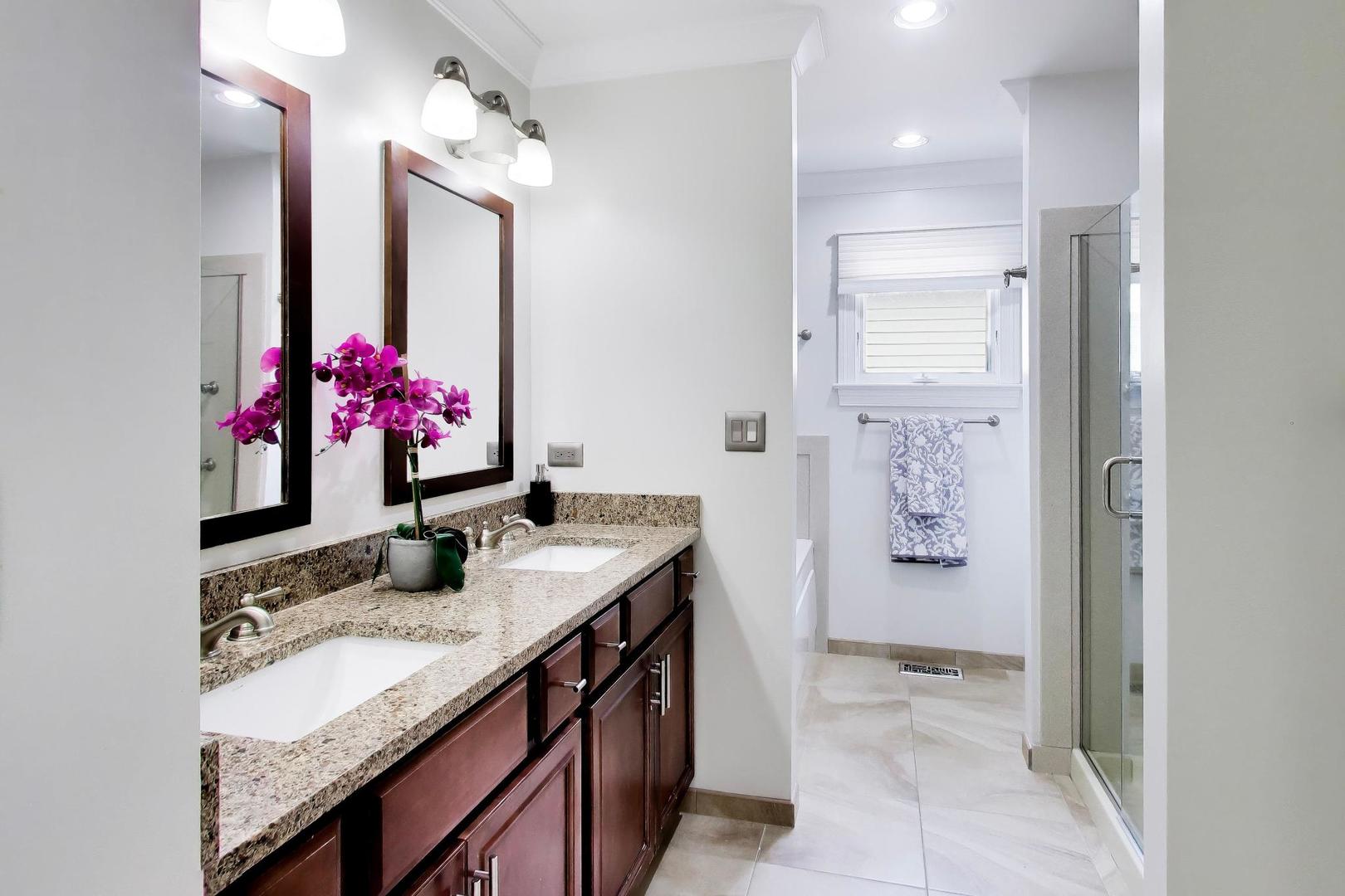 207 Lions Court, Lake Zurich, IL 60047