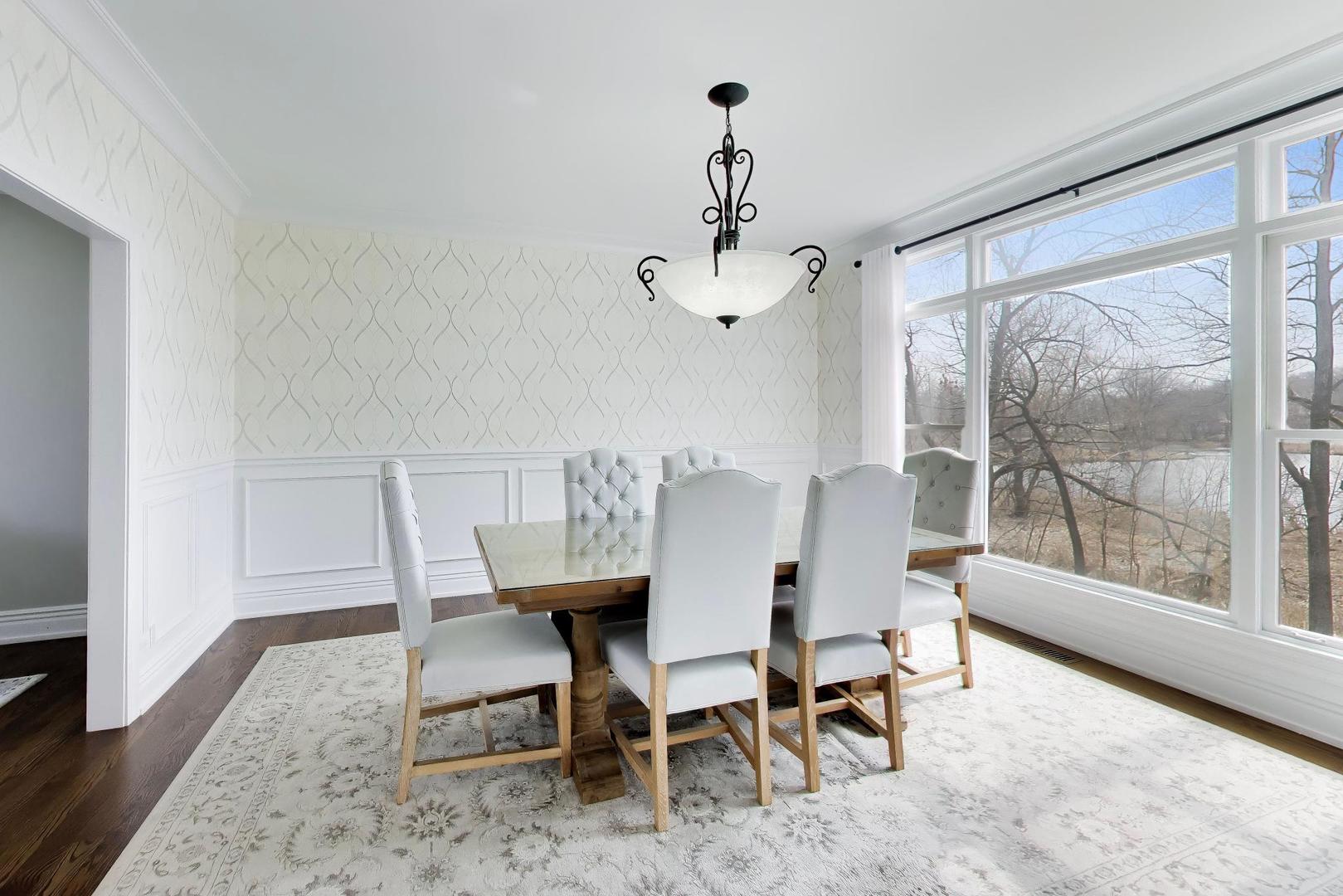 207 Lions Court, Lake Zurich, IL 60047