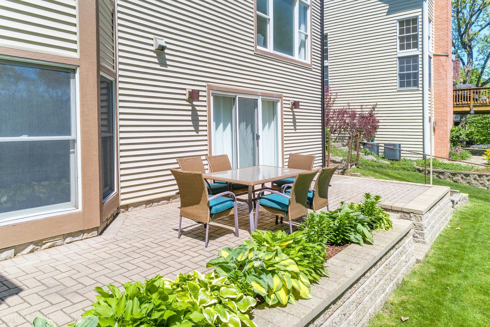 207 Lions Court, Lake Zurich, IL 60047