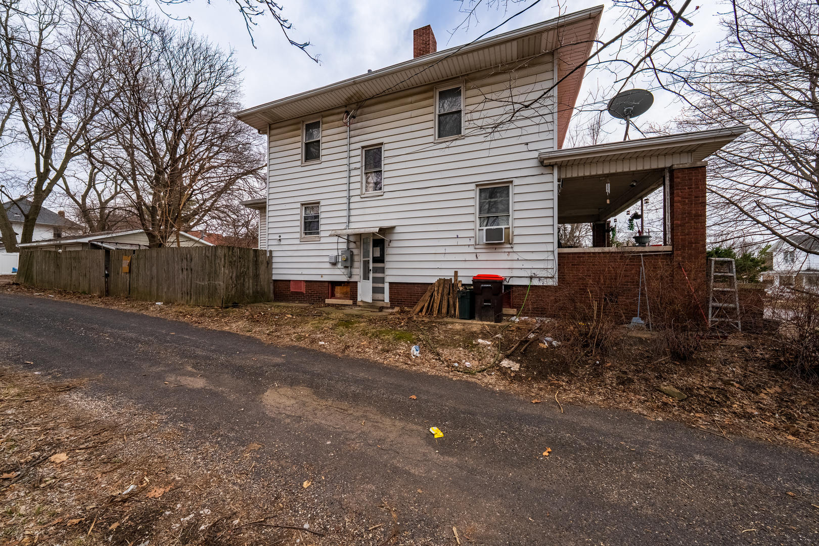 2416 N Dechman Avenue, Peoria, IL 61603