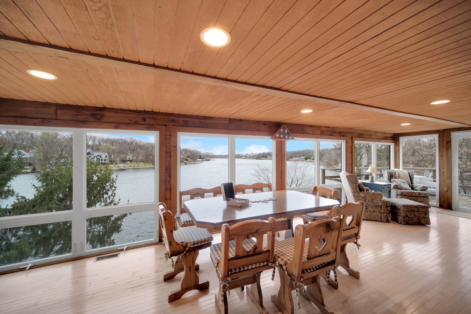 20 Chairtree Court, Putnam, IL 61560