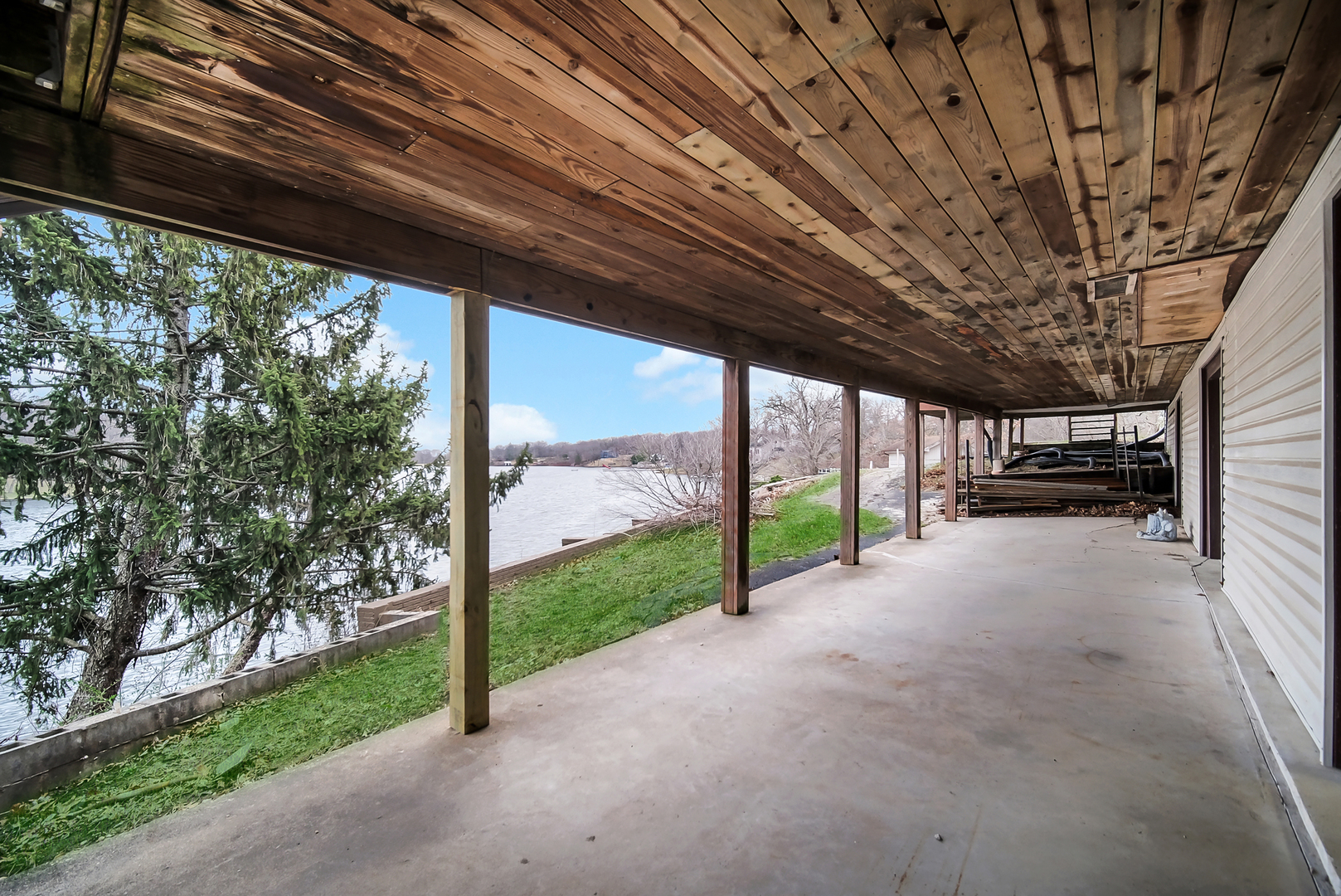 20 Chairtree Court, Putnam, IL 61560