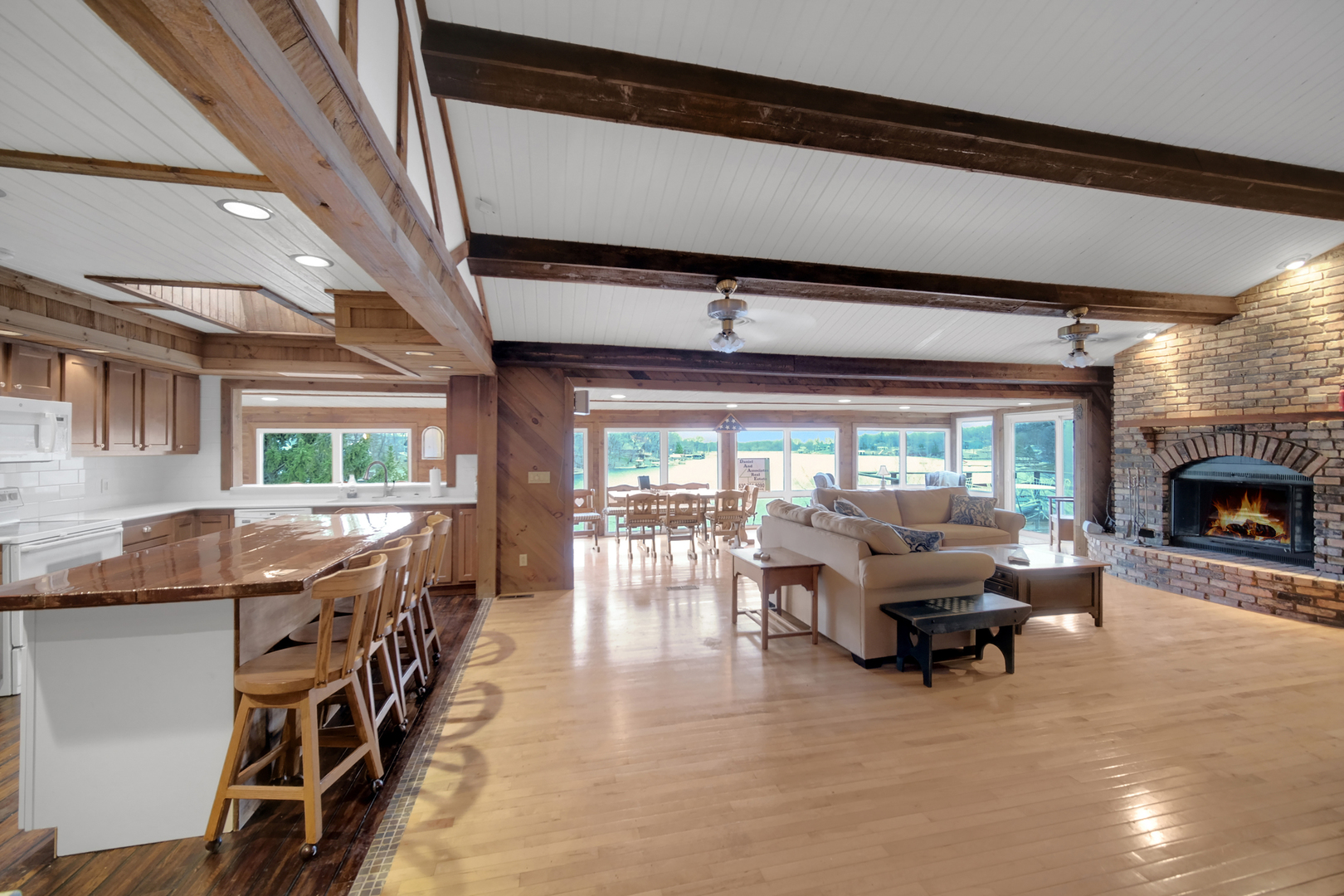 20 Chairtree Court, Putnam, IL 61560