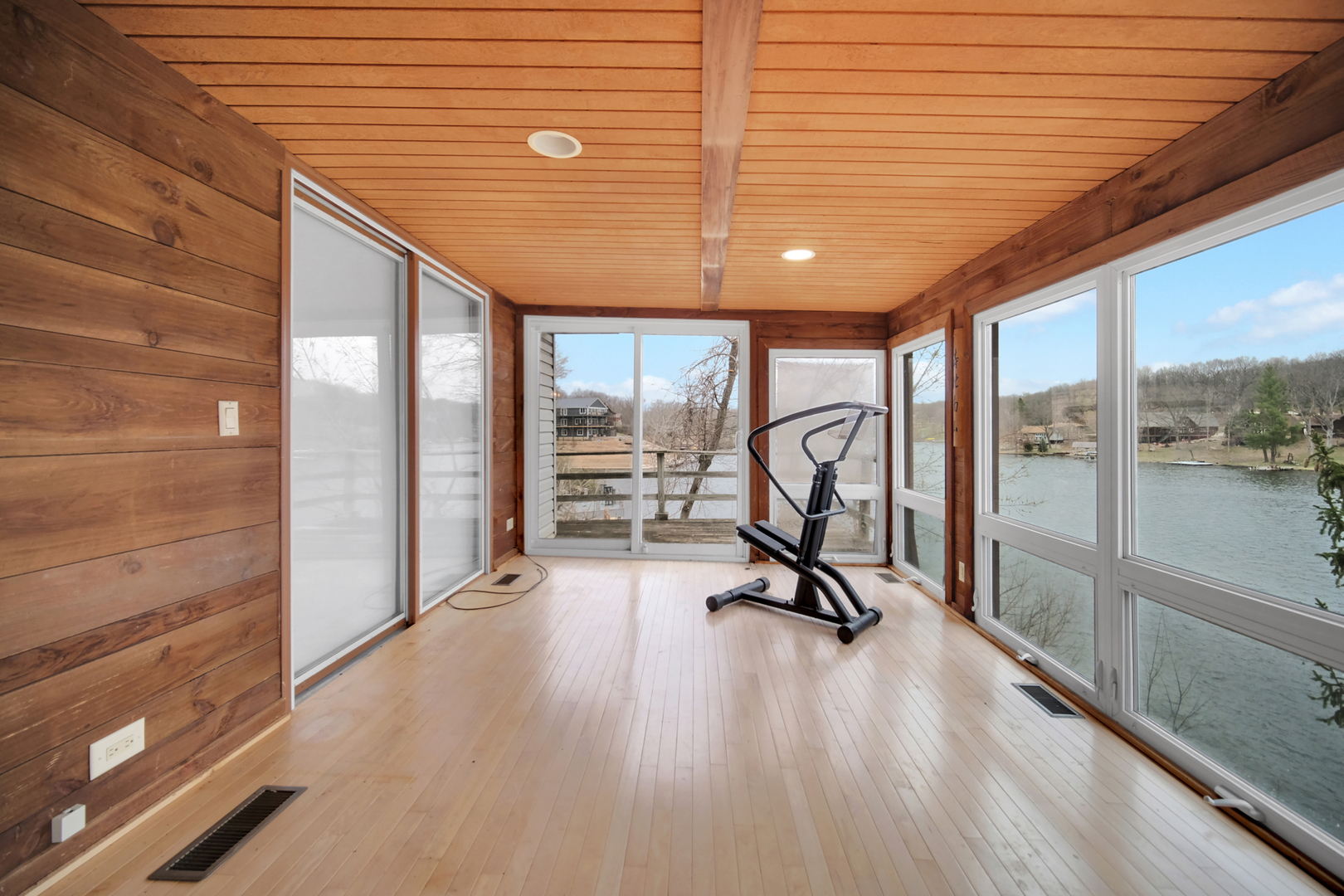 20 Chairtree Court, Putnam, IL 61560