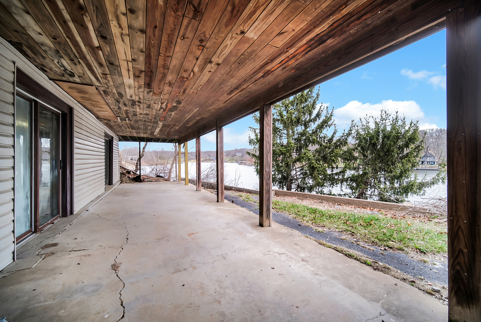 20 Chairtree Court, Putnam, IL 61560