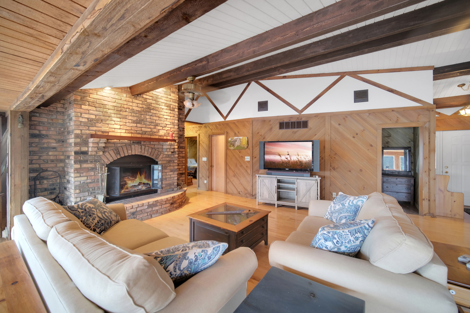 20 Chairtree Court, Putnam, IL 61560