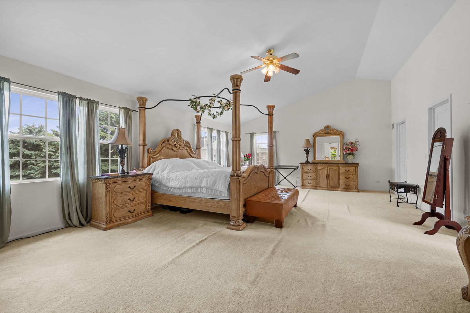 529 Nunda Trail, Crystal Lake, IL 60012