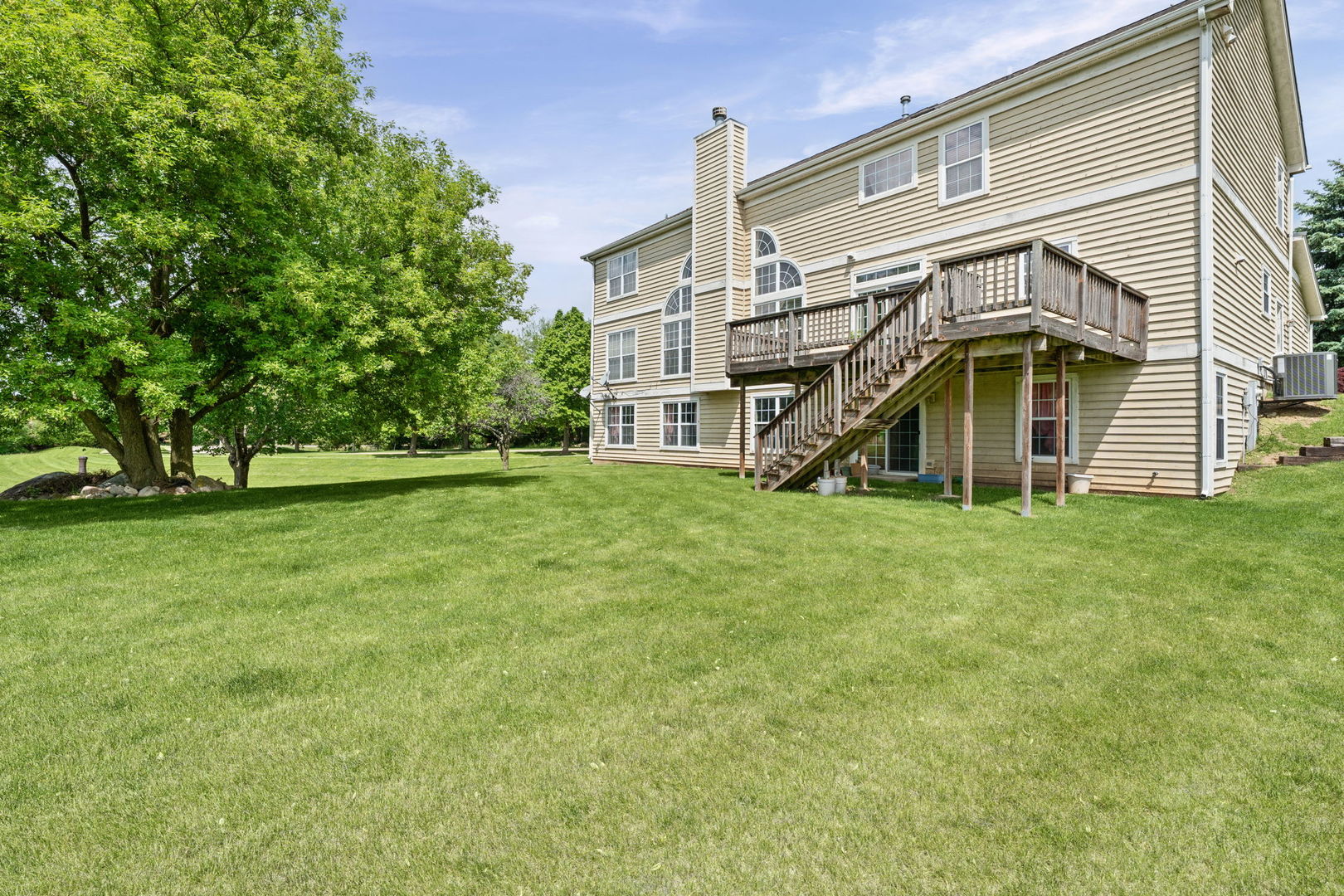529 Nunda Trail, Crystal Lake, IL 60012