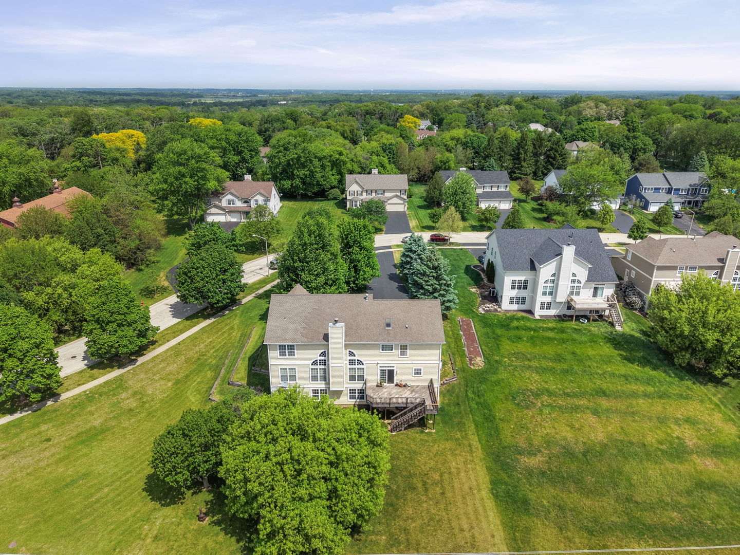 529 Nunda Trail, Crystal Lake, IL 60012
