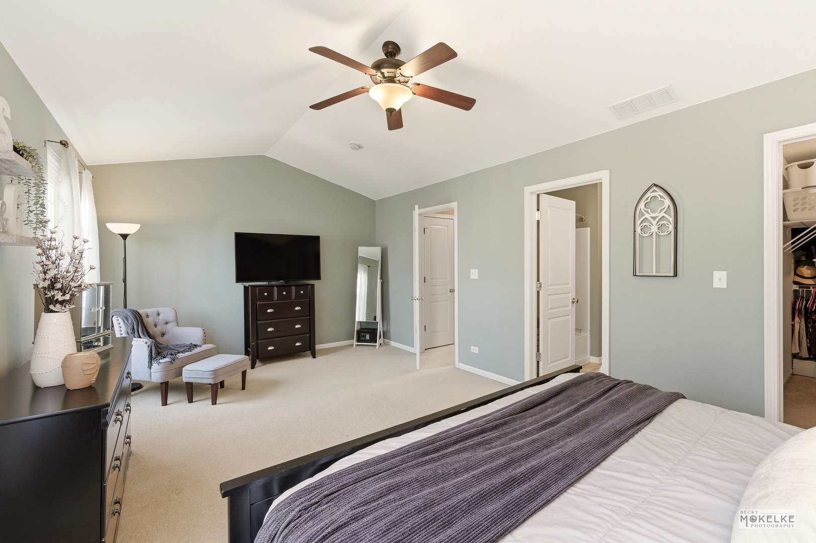 2419 Emily Lane, Elgin, IL 60124