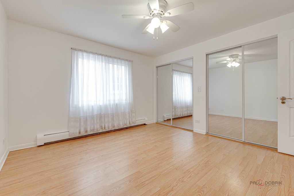 915 Graceland Avenue #2C, Des Plaines, IL 60016