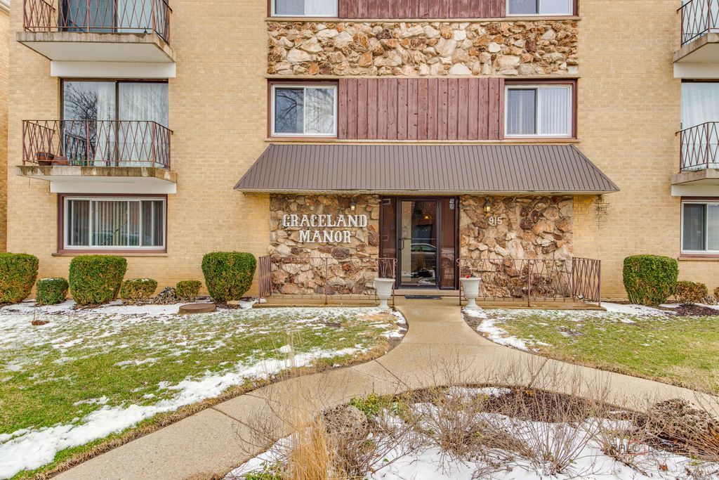915 Graceland Avenue #2C, Des Plaines, IL 60016