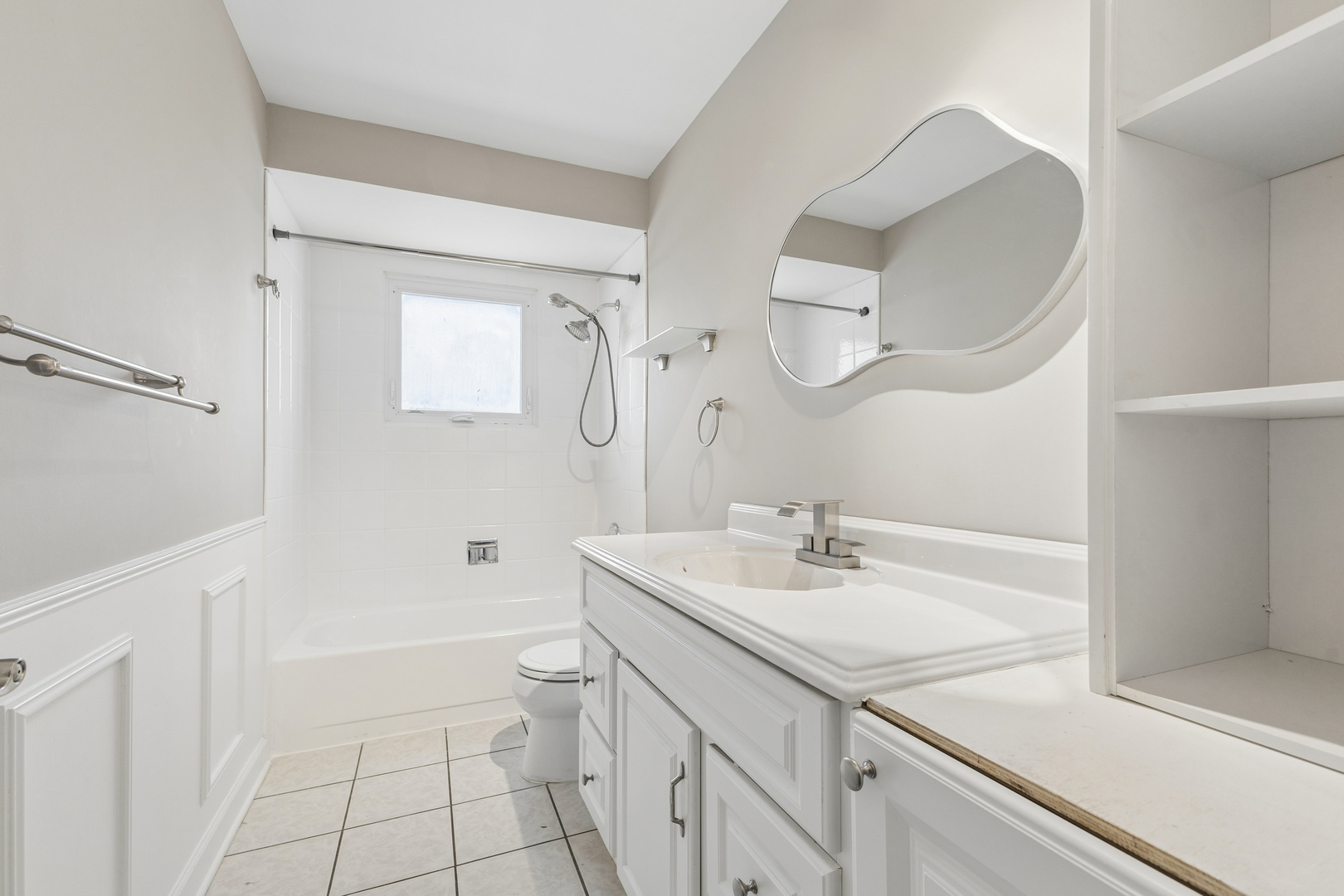 16805 Hilltop Avenue, Orland Hills, IL 60487