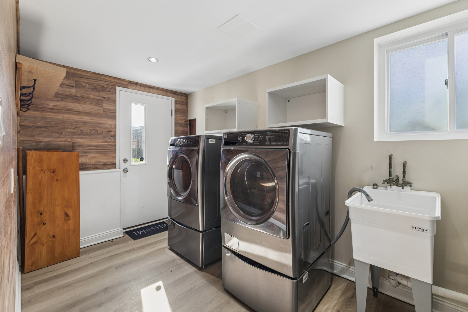 16805 Hilltop Avenue, Orland Hills, IL 60487