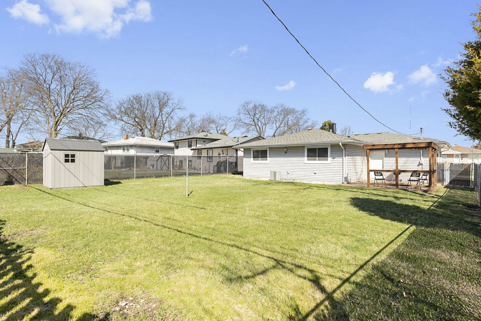 701 W Lake Park Drive, Addison, IL 60101