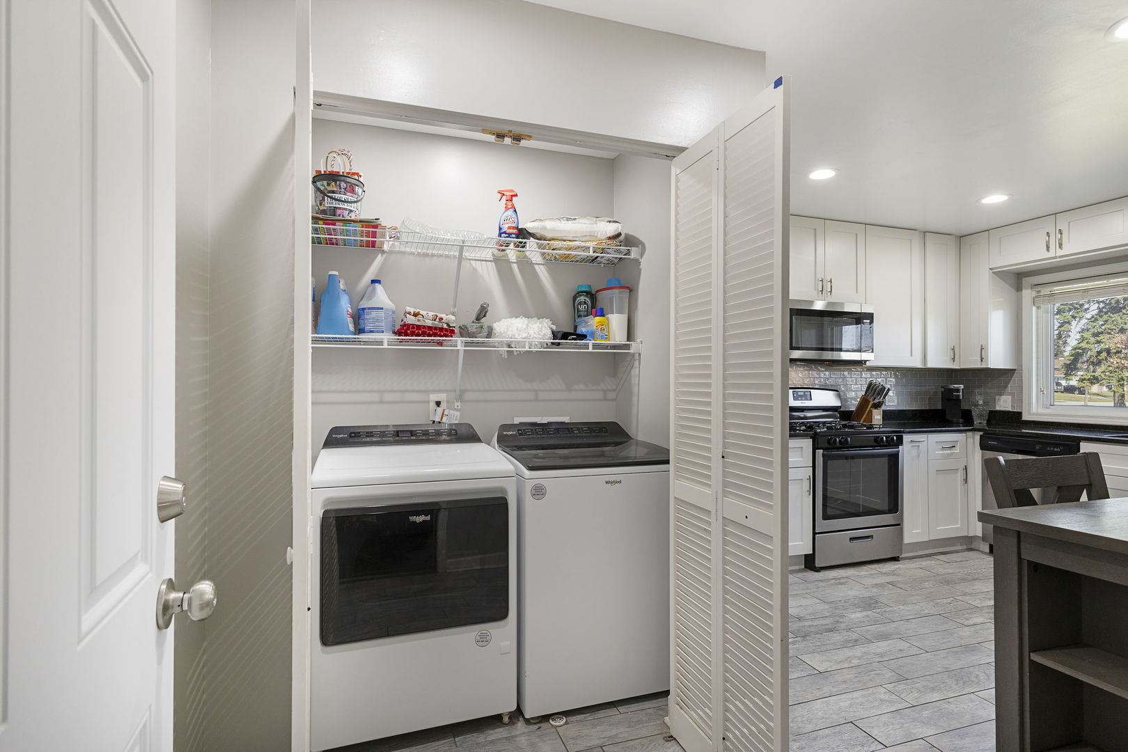 701 W Lake Park Drive, Addison, IL 60101