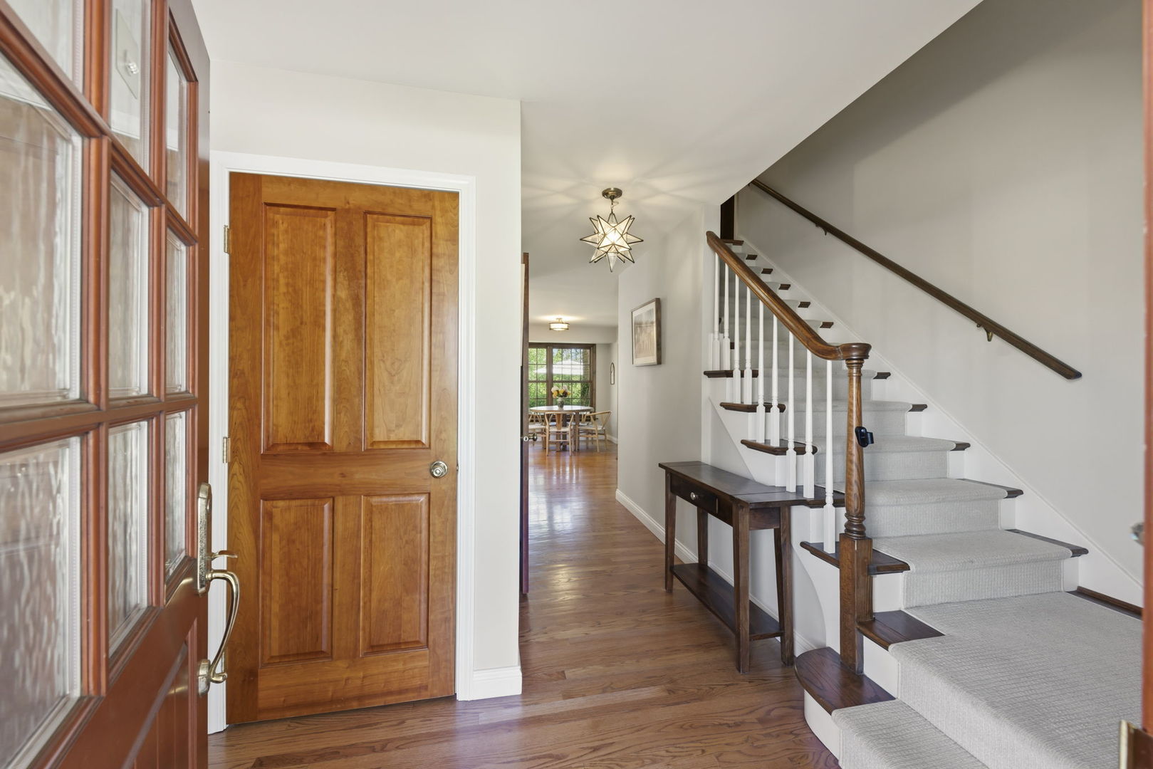 2135 Oak Hill Drive, Lisle, IL 60532