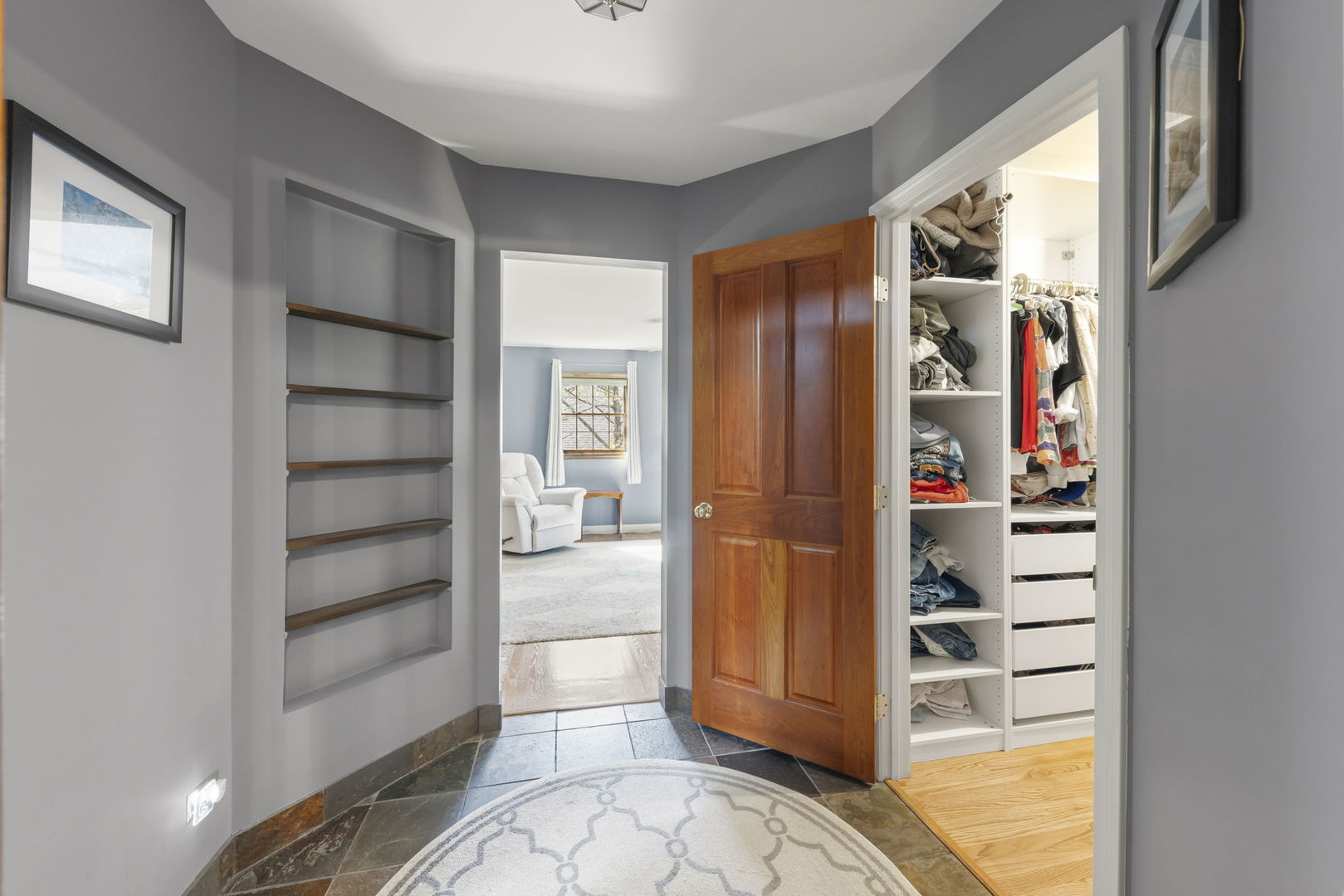 2135 Oak Hill Drive, Lisle, IL 60532