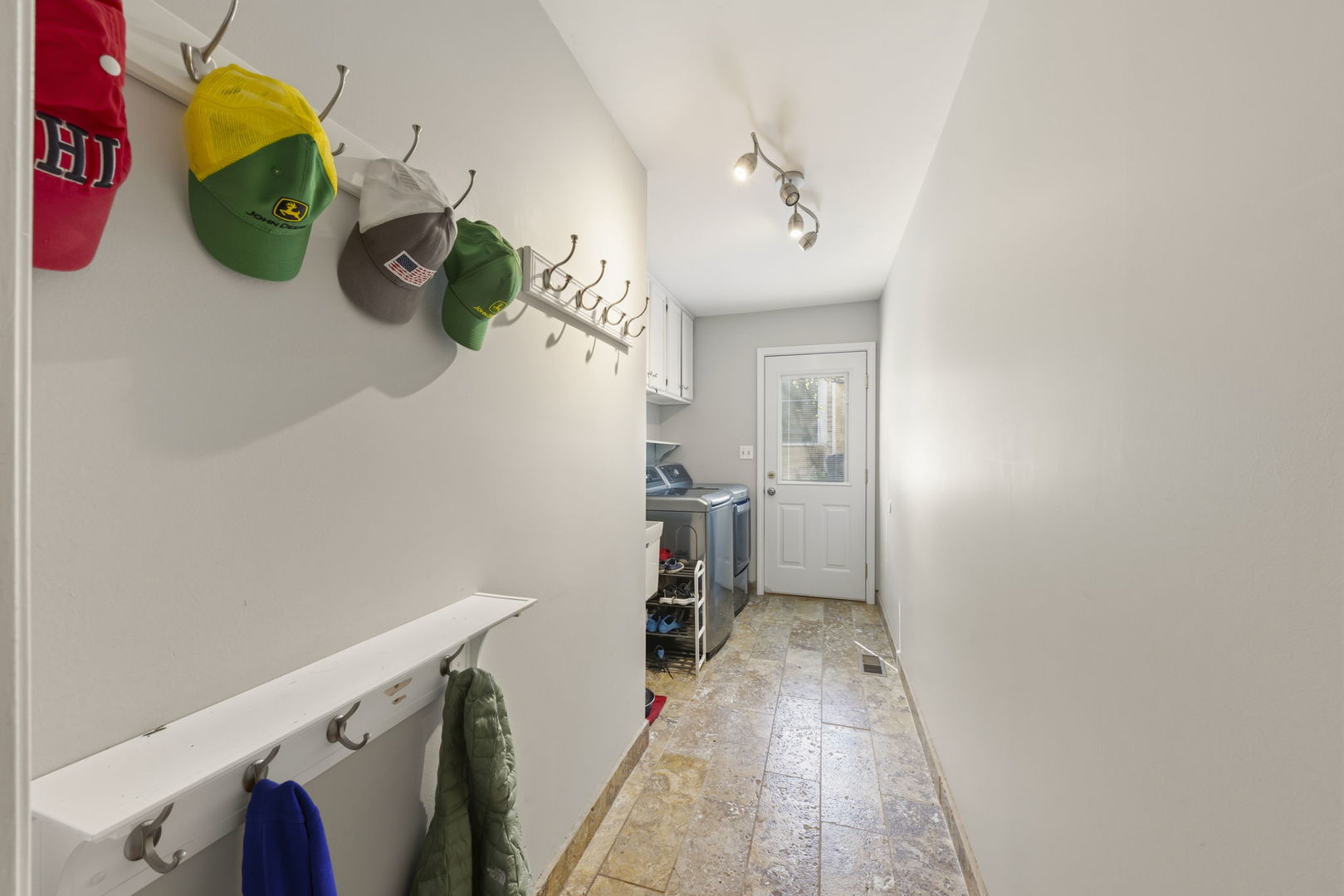 2135 Oak Hill Drive, Lisle, IL 60532